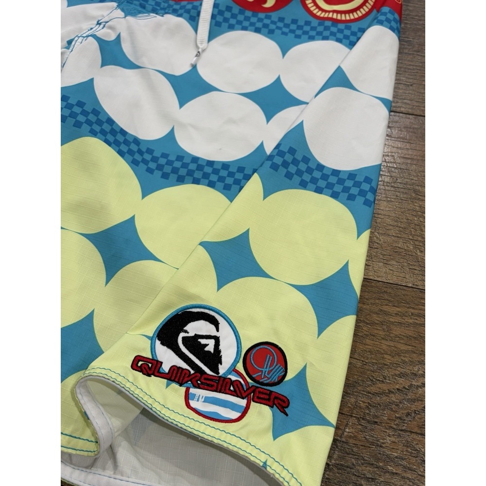 Vintage Y2k Quiksilver Diamond Colorblock AOP Graphic Board Shorts 34 Surfwear - Picture 3 of 12